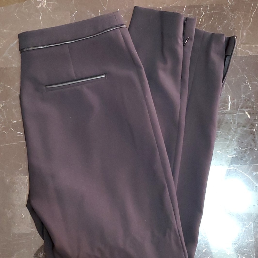 Slim pants
